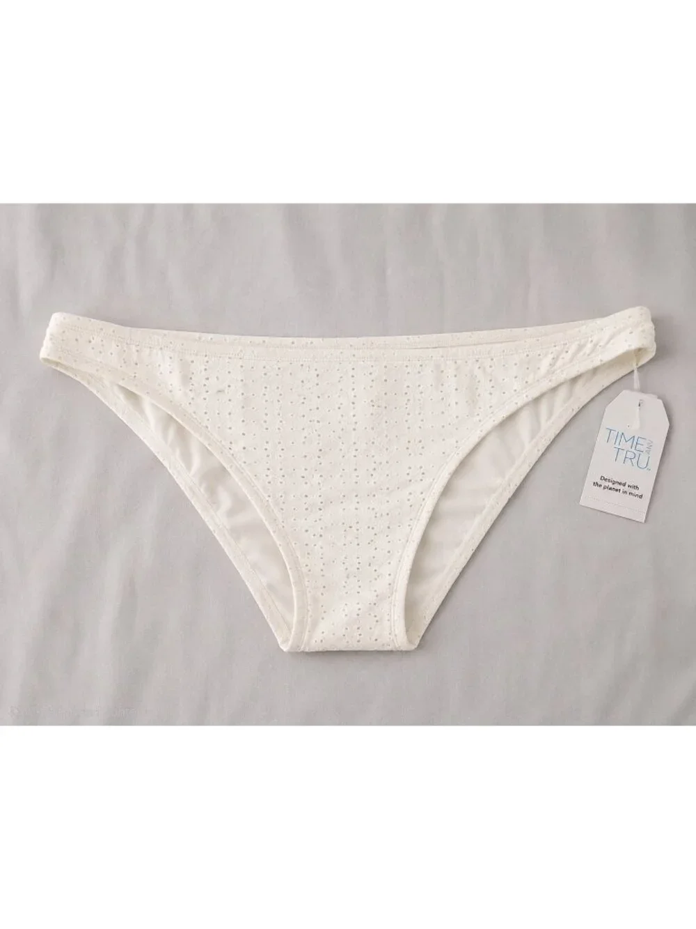 Women's Low Rise Cheeky Eyelet Bikini Bottoms Size XL (16-18) NWT Time and Tru